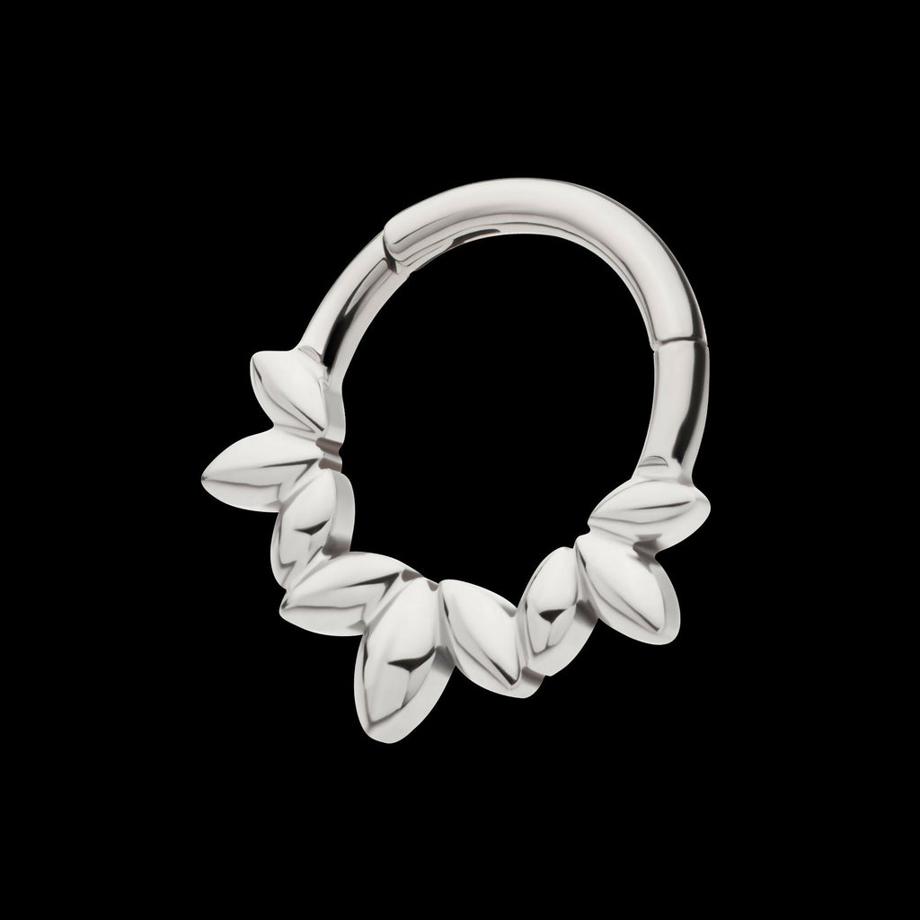 Clustered 3-Petal Flower Front Facing Hinged Segment Clicker Hoop Earring / Nosering – Titanium
