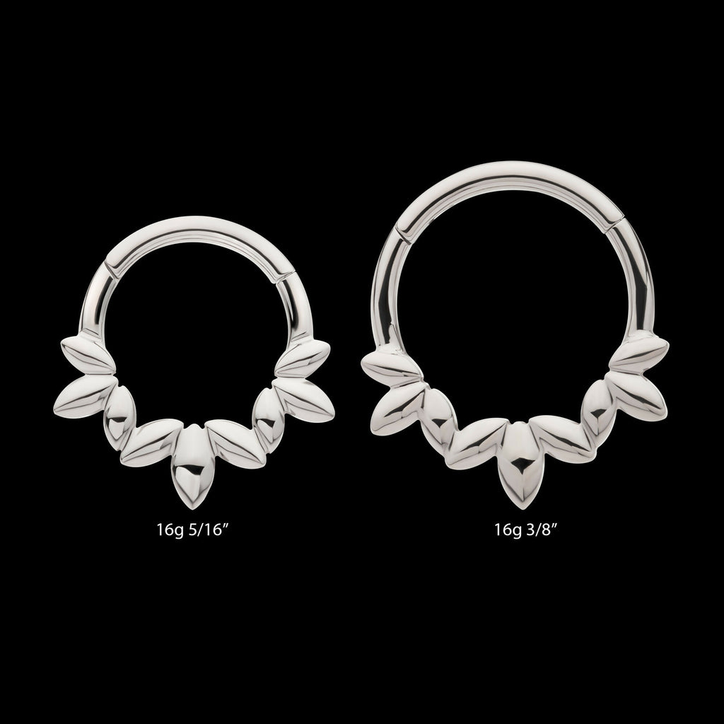 Clustered 3-Petal Flower Front Facing Hinged Segment Clicker Hoop Earring / Nosering – Titanium