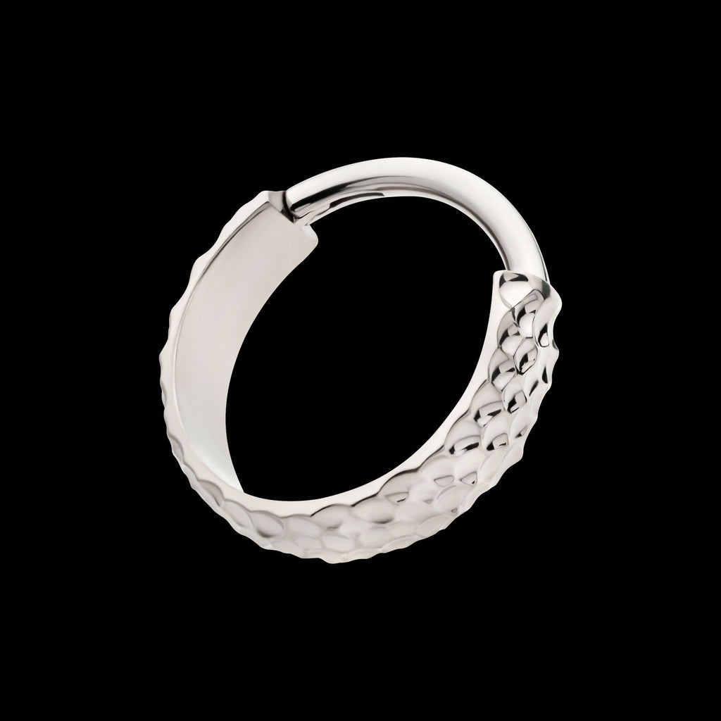 Hammered Pattern Side Facing Hinged Segment Clicker Hoop Earring / Nosering – Titanium