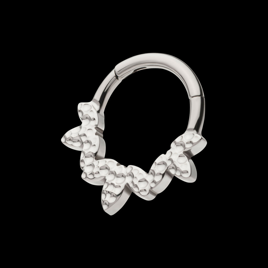 Clustered Hammered 3-Petal Flower Front Facing Hinged Segment Clicker Hoop Earring / Nosering – Titanium