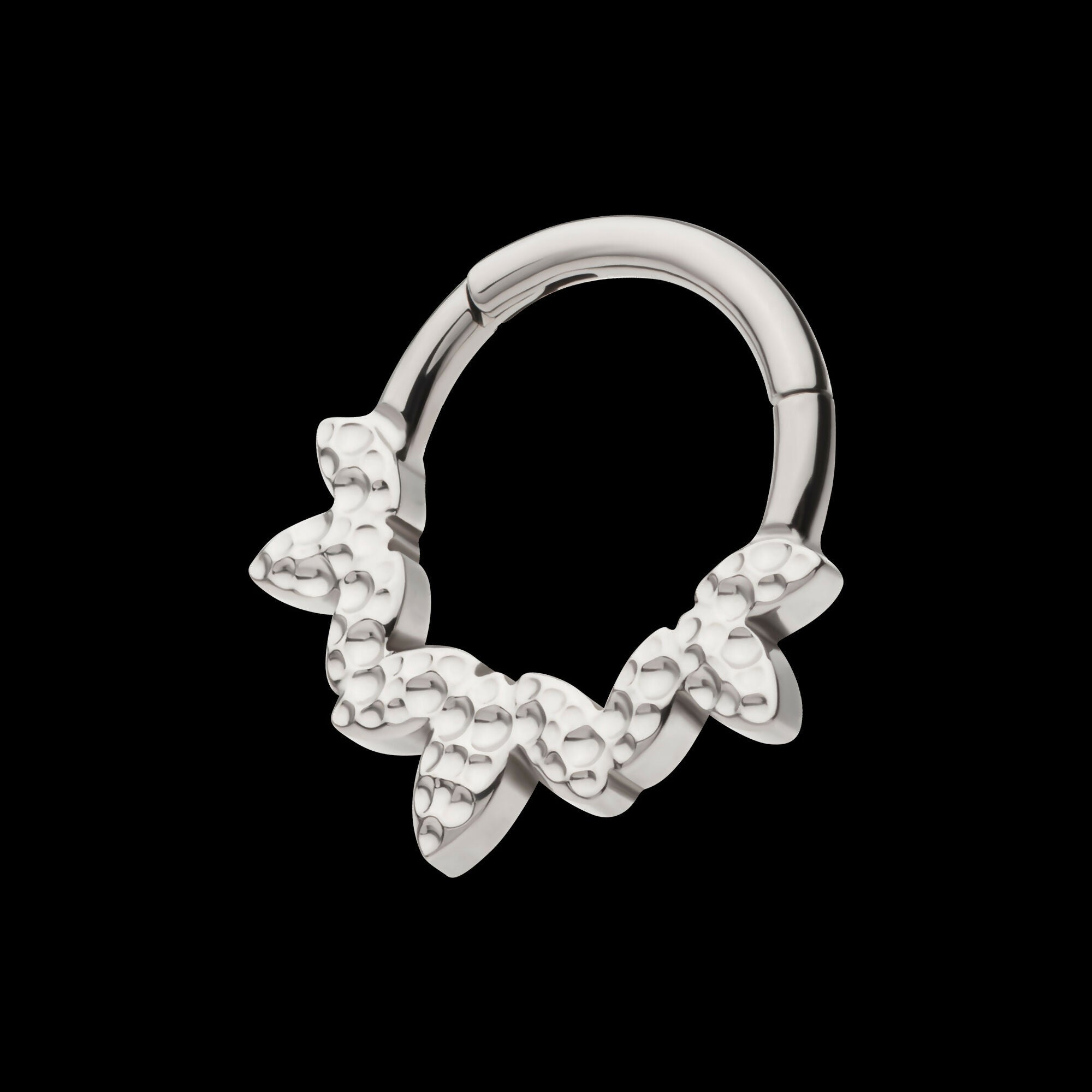 Clustered Hammered 3-Petal Flower Front Facing Hinged Segment Clicker Hoop Earring / Nosering – Titanium