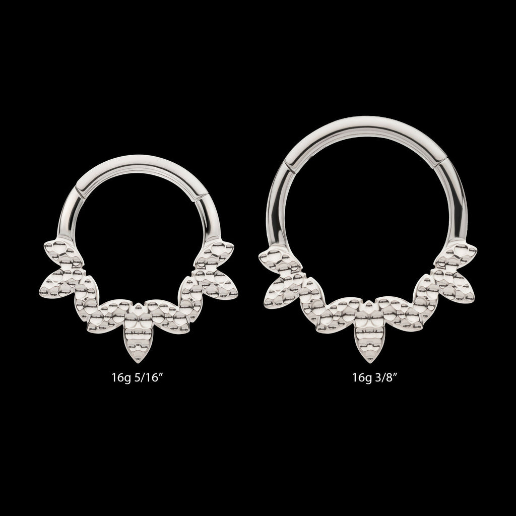 Clustered Hammered 3-Petal Flower Front Facing Hinged Segment Clicker Hoop Earring / Nosering – Titanium