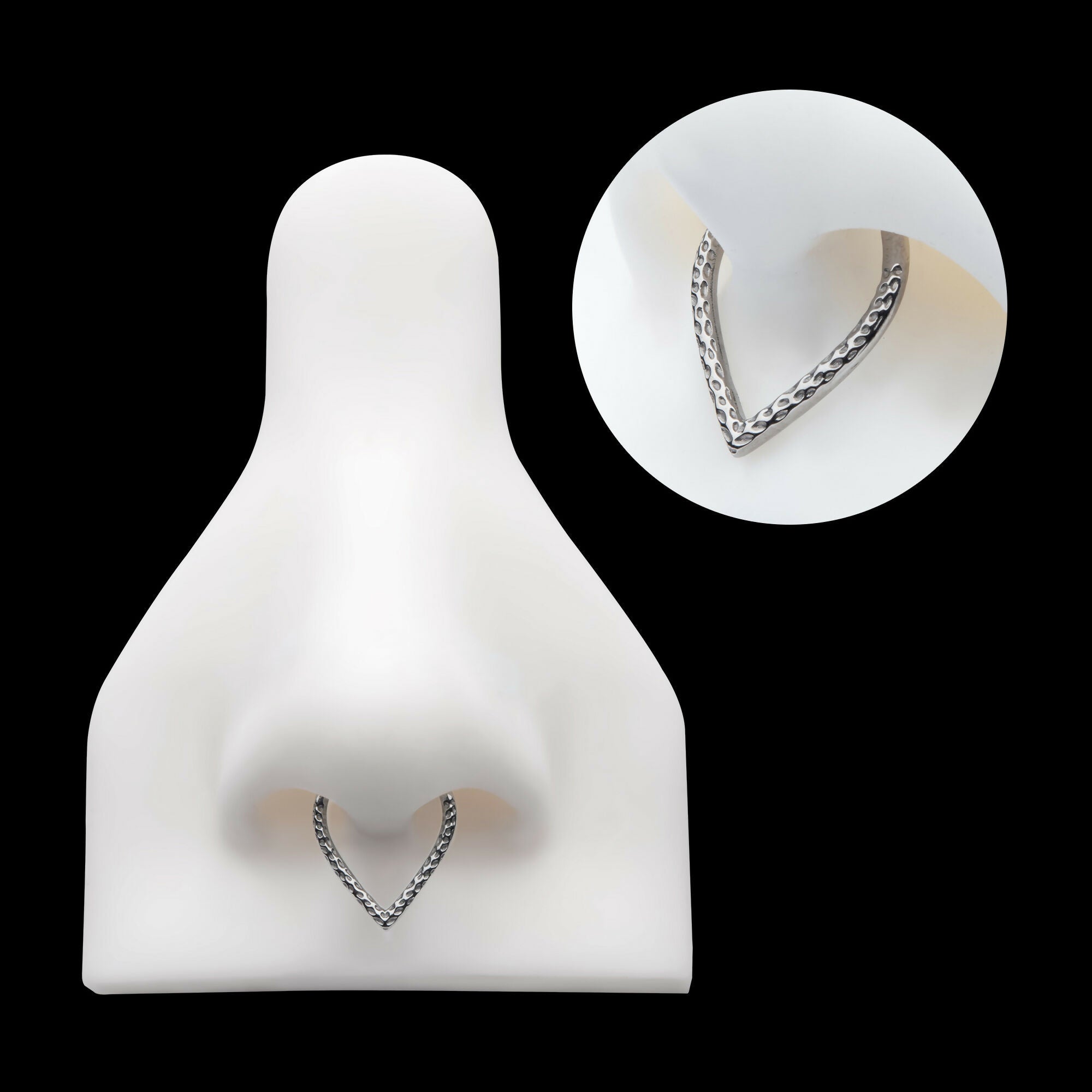 Hammered V-Shape Front Facing Hinged Segment Clicker Hoop Earring / Nosering – Titanium
