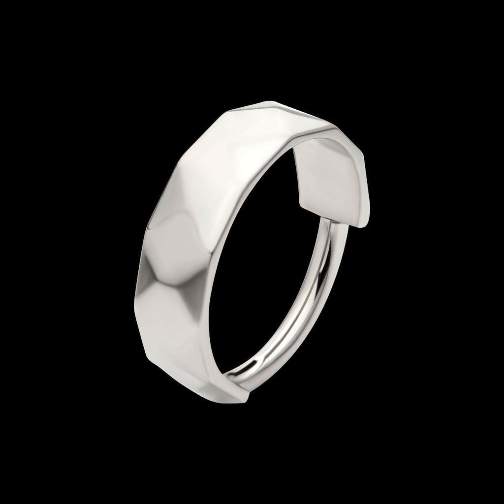 Diamond Cut Pattern Side Facing Hinged Segment Clicker Hoop Earring / Nosering – Titanium