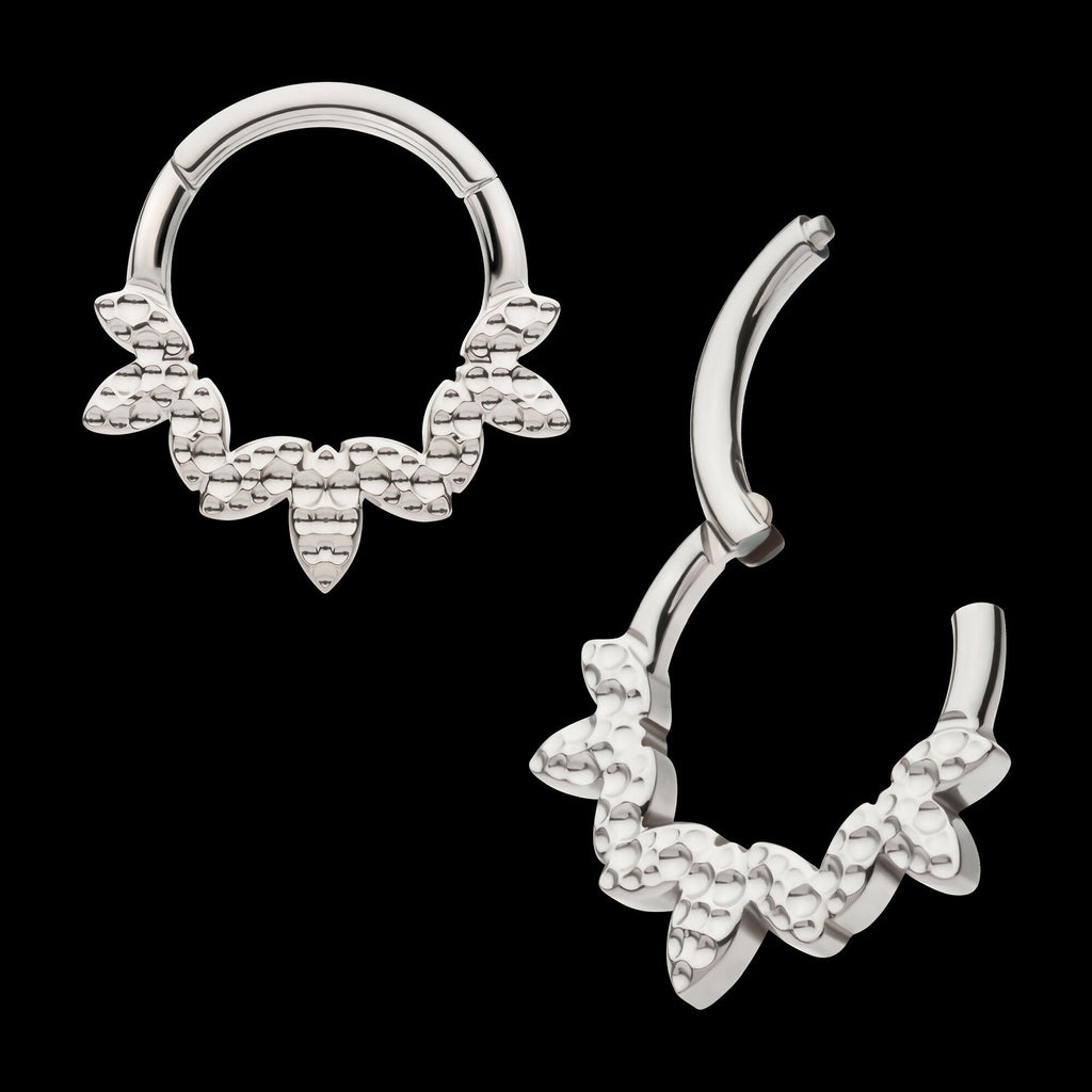 Clustered Hammered 3-Petal Flower Front Facing Hinged Segment Clicker Hoop Earring / Nosering – Titanium