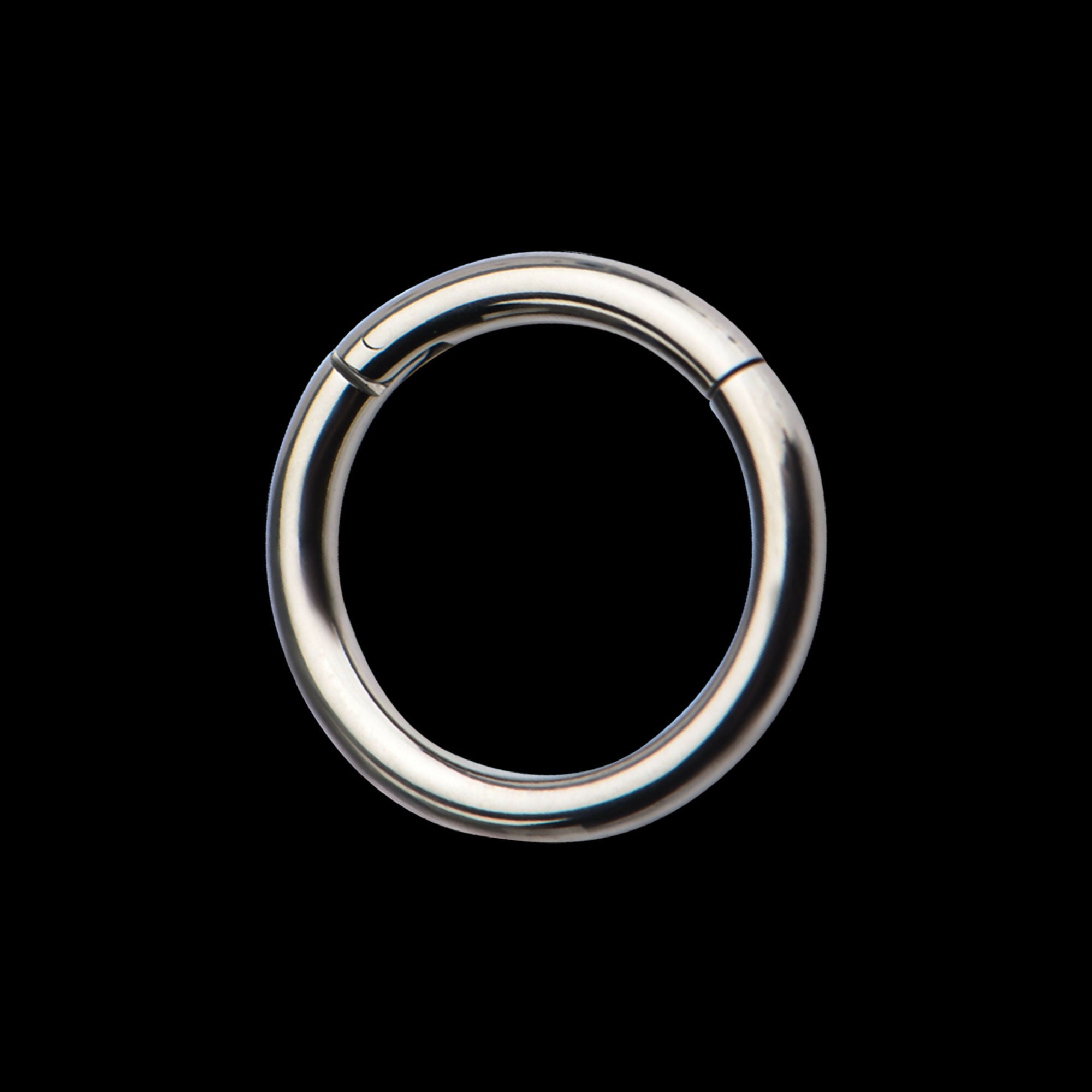 Hinged Segment Clicker (20g to 14g) Hoop Earring / Nosering – Titanium